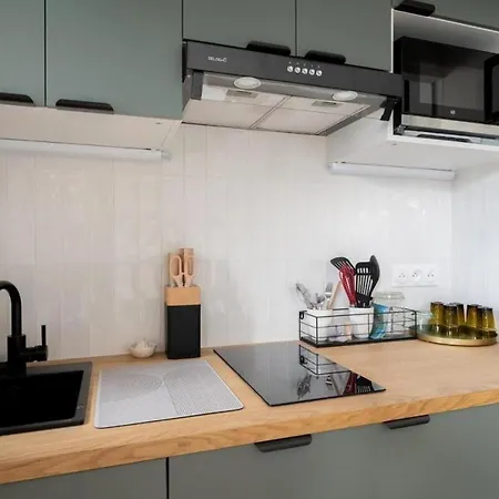 With Balcony - 17e Lägenhet *