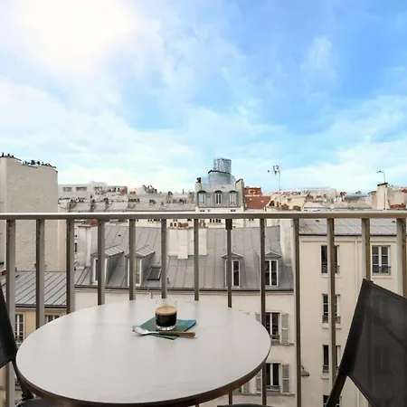 With Balcony - 17e *