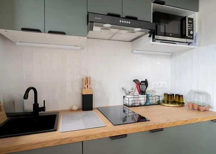 With Balcony - 17e Lägenhet *