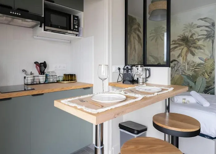 With Balcony - 17e شقة باريس
