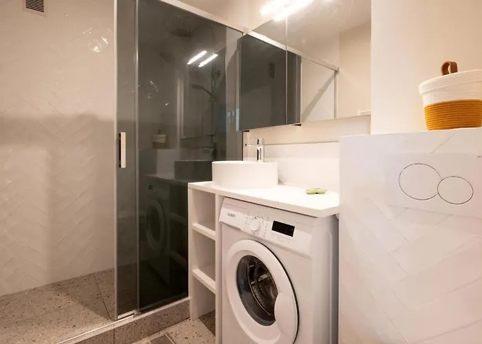 شقة With Balcony - 17e باريس